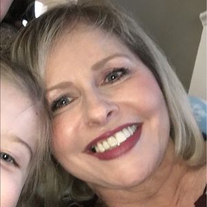 Meet your Posher, Lynn